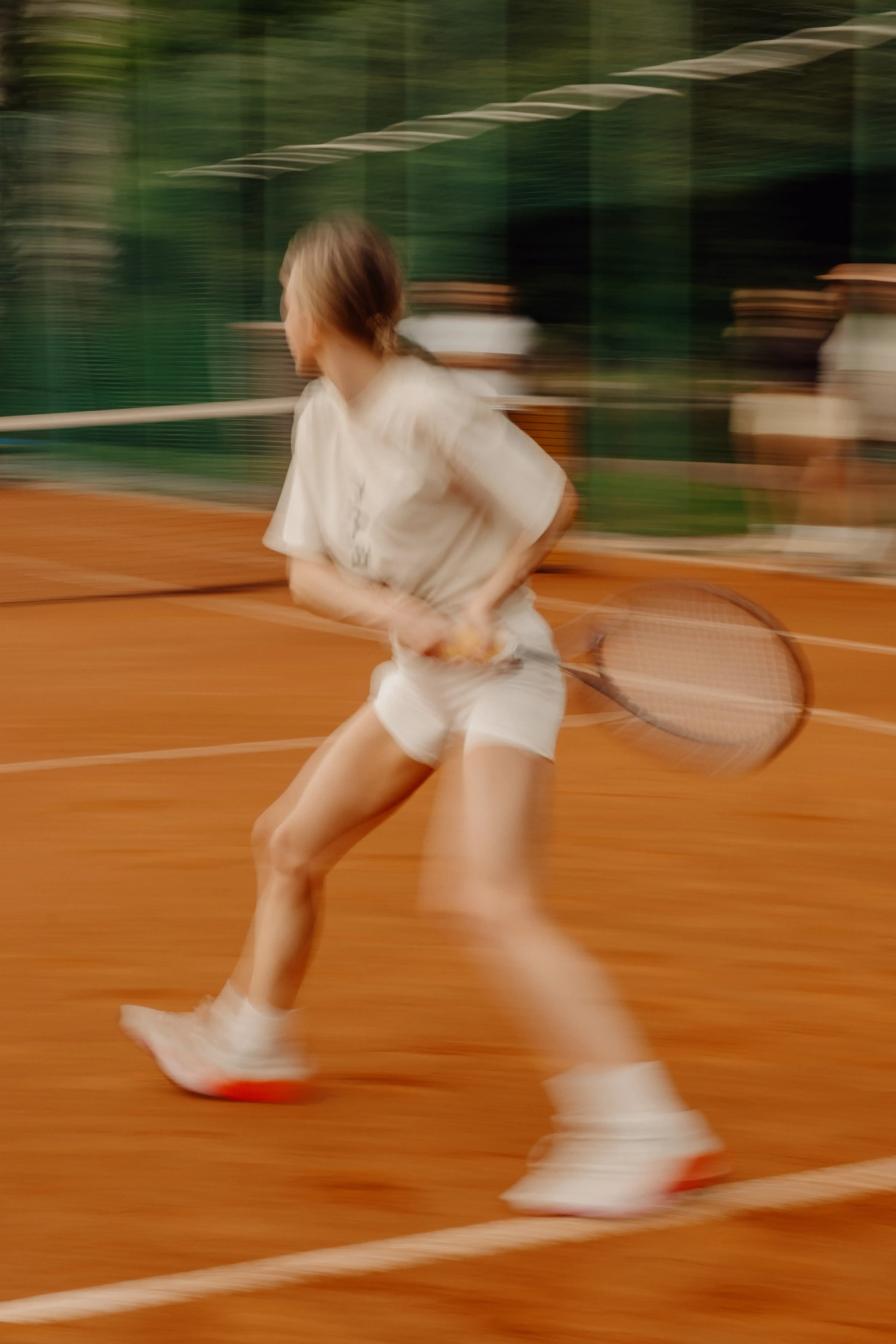 Korty tenisowe o pomarańczowej nawierzchni w SAO Sports Hub w Krakowie